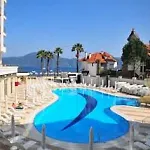 Alenz Hotel 2*