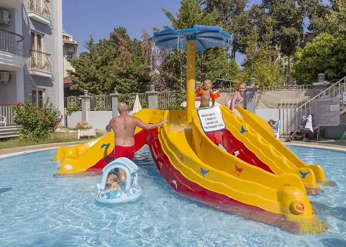 Alenz מלון מרמריס